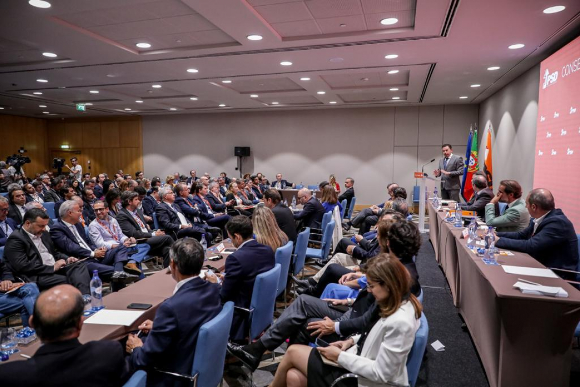 Luís Montenegro no conselho nacional